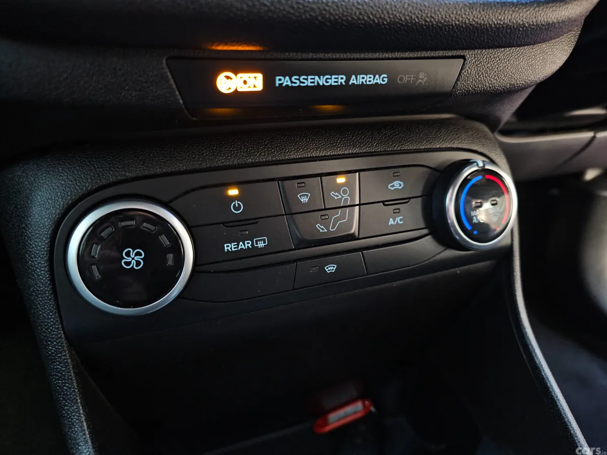 Ford Fiesta Hatchback, Petrol, 2018, Red