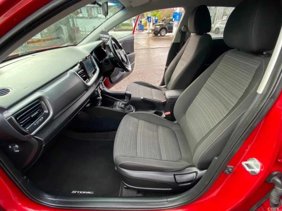 Kia Stonic Estate/Jeep, Diesel, 2018, Red