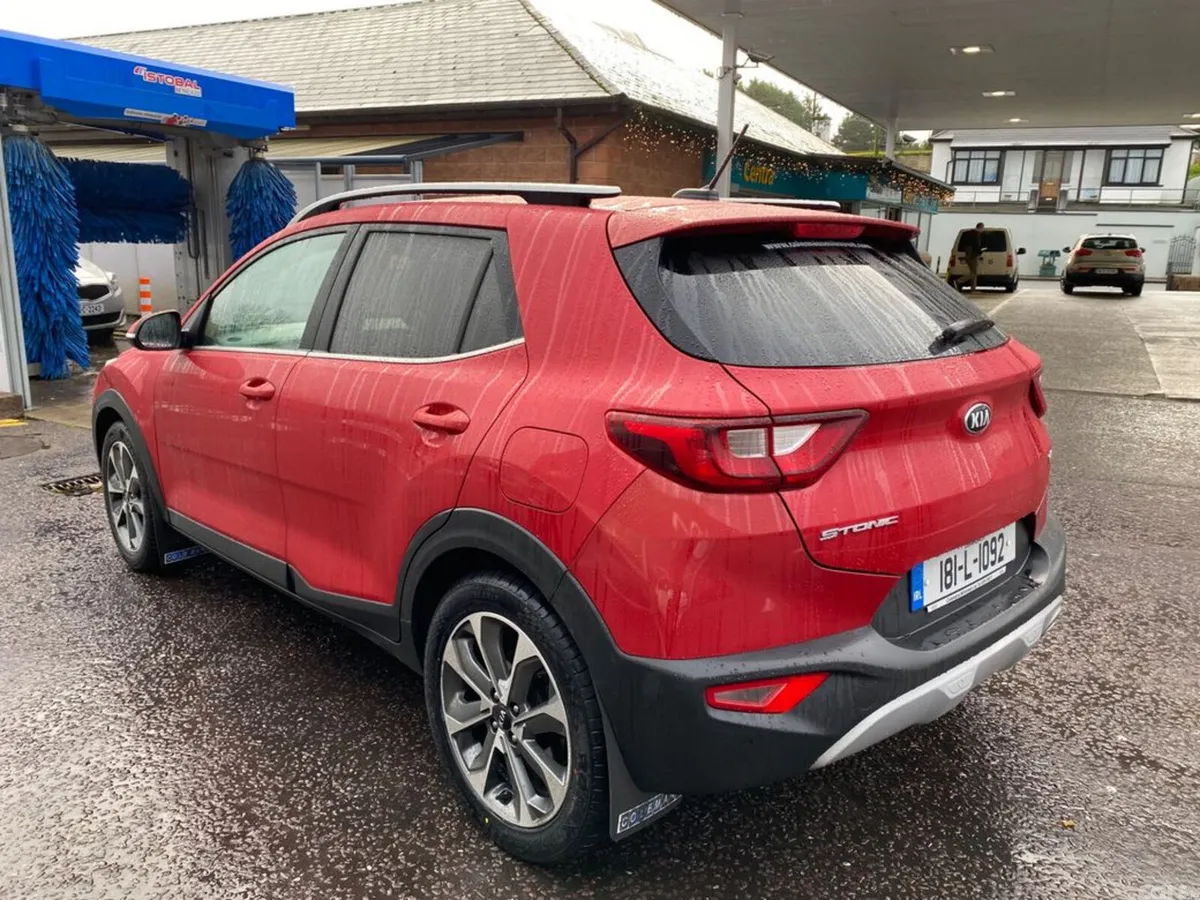 Kia Stonic Estate/Jeep, Diesel, 2018, Red