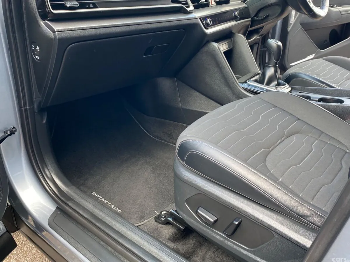 Kia Sportage SUV, Diesel Hybrid, 2023, Grey