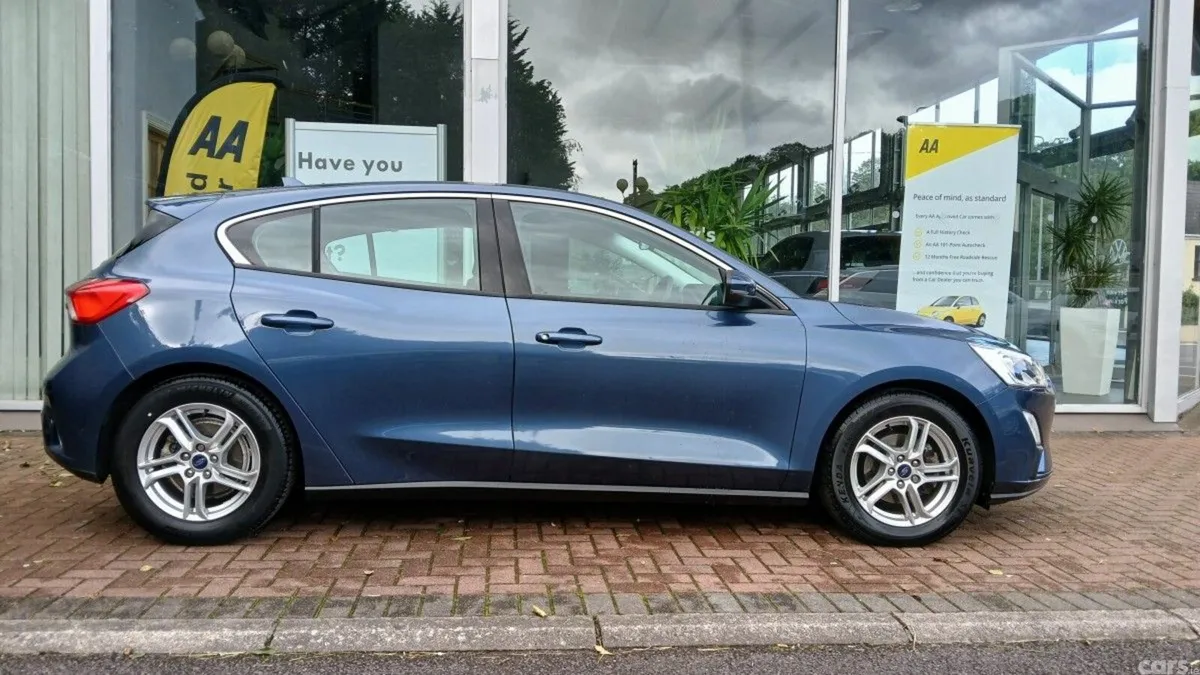 Ford Focus Hatchback, Petrol, 2020, Blue