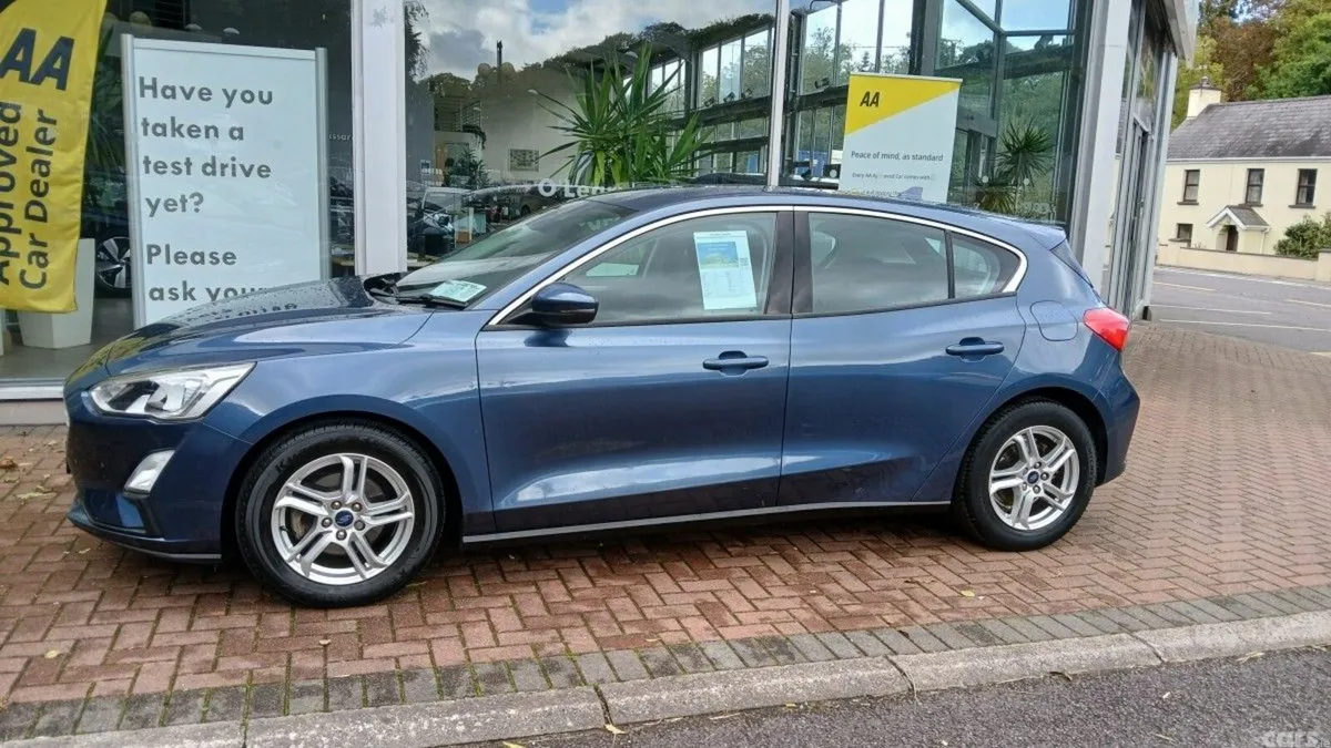 Ford Focus Hatchback, Petrol, 2020, Blue