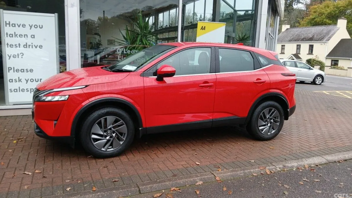 Nissan Qashqai SUV, Petrol, 2021, Red