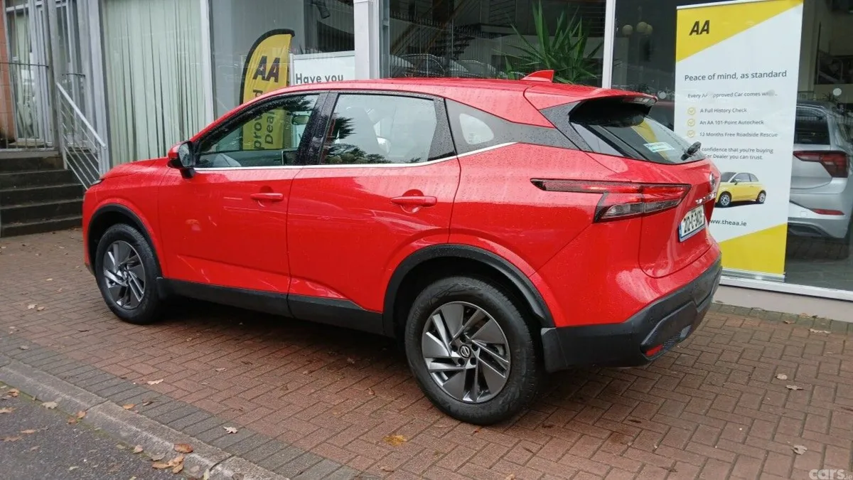 Nissan Qashqai SUV, Petrol, 2021, Red
