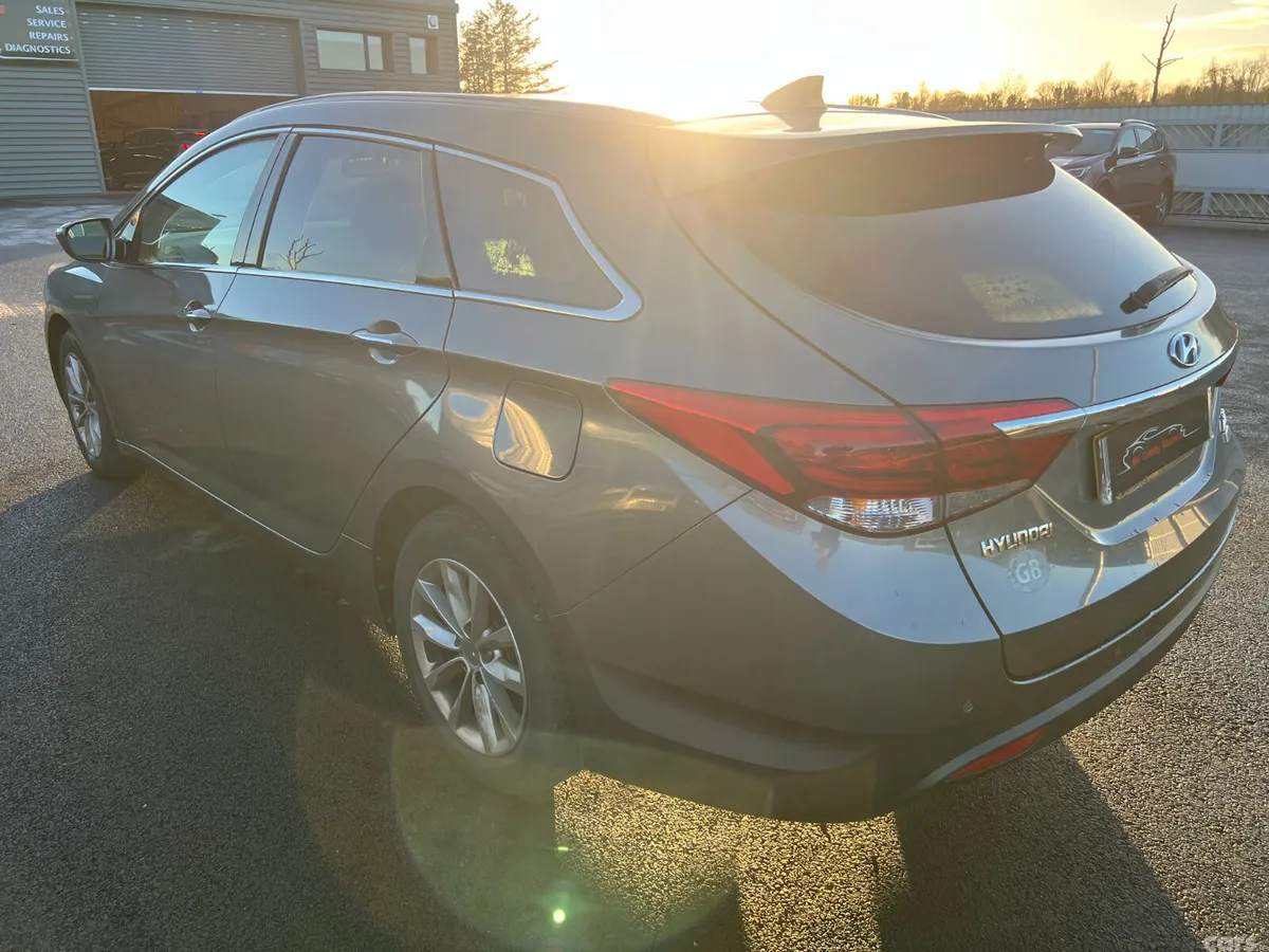 Hyundai i40 Estate, Diesel, 2016, Silver