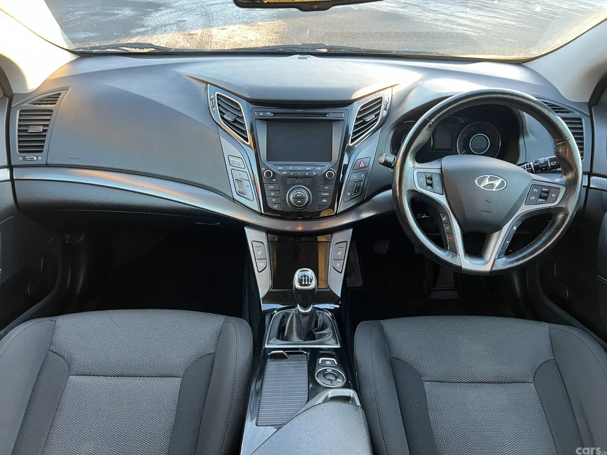 Hyundai i40 Estate, Diesel, 2016, Silver