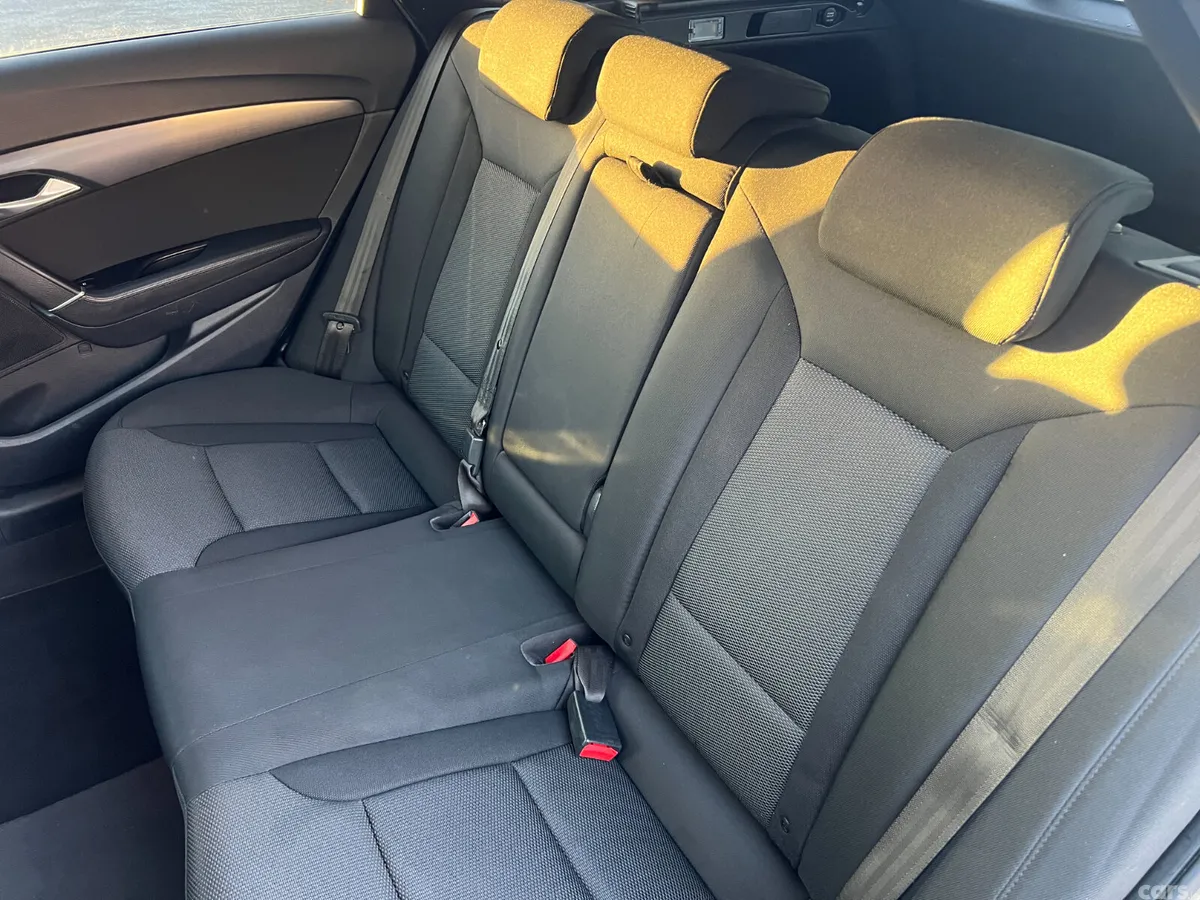 Hyundai i40 Estate, Diesel, 2016, Silver
