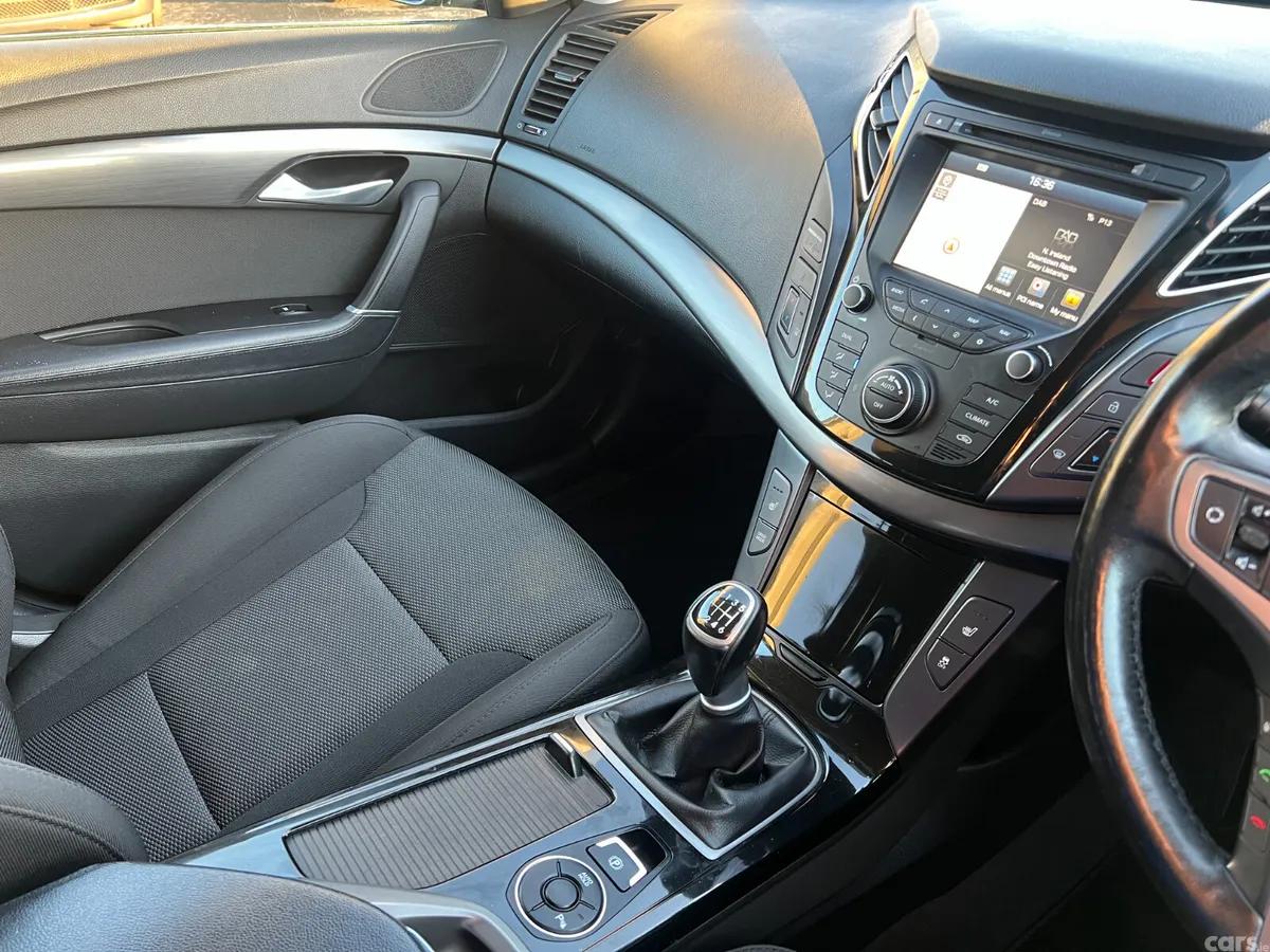 Hyundai i40 Estate, Diesel, 2016, Silver