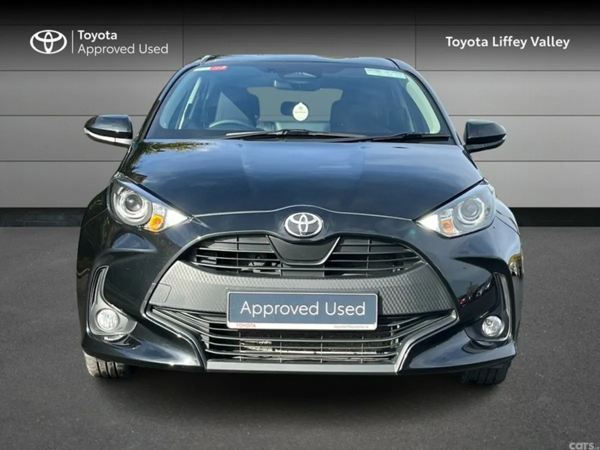 Toyota Yaris Hatchback, Petrol Hybrid, 2025, Black
