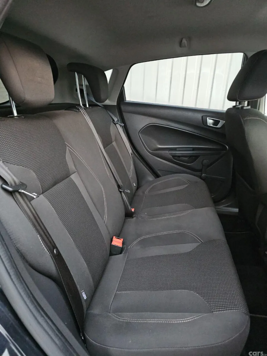 Ford Fiesta Hatchback, Petrol, 2015, Black