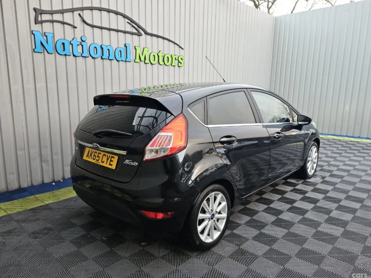 Ford Fiesta Hatchback, Petrol, 2015, Black
