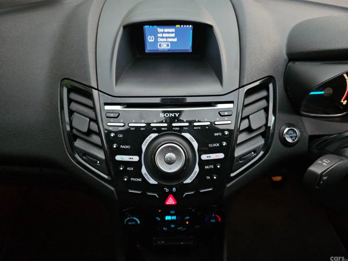Ford Fiesta Hatchback, Petrol, 2015, Black