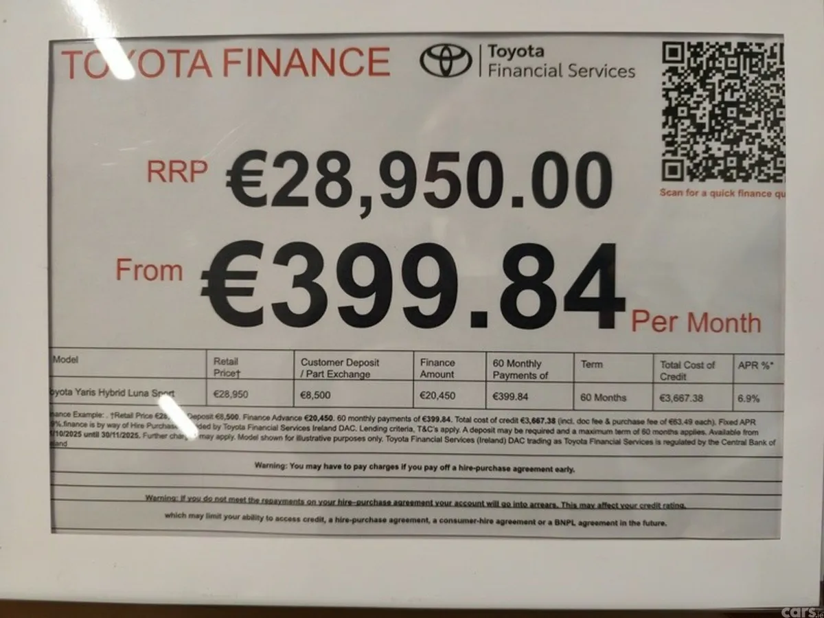 Toyota Yaris Hatchback, Petrol Hybrid, 2024, Black