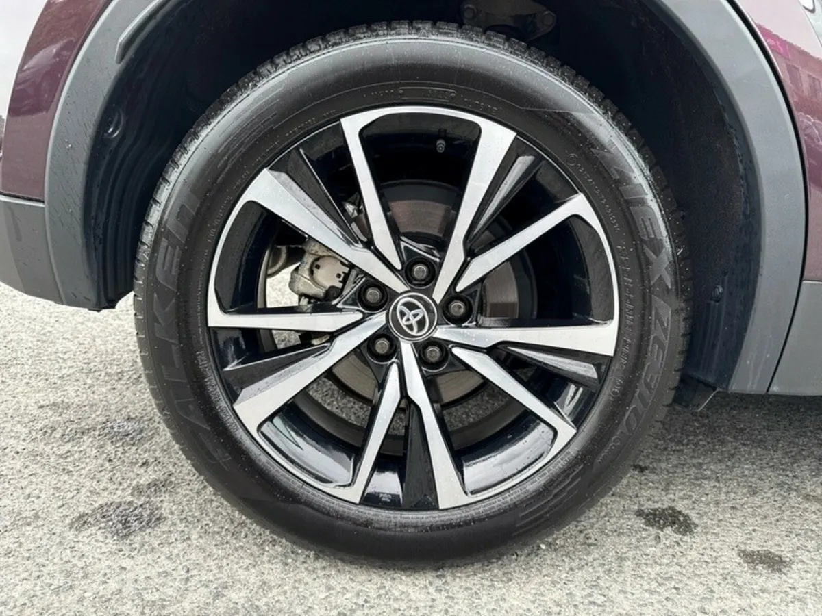 Toyota C-HR SUV, Petrol Hybrid, 2024, Purple