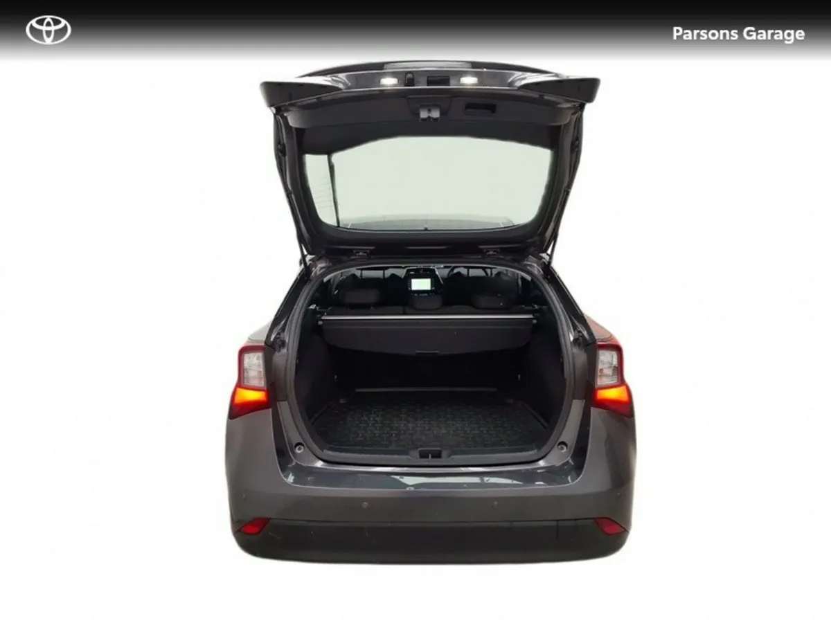 Toyota Prius Hatchback, Petrol Hybrid, 2022, Grey