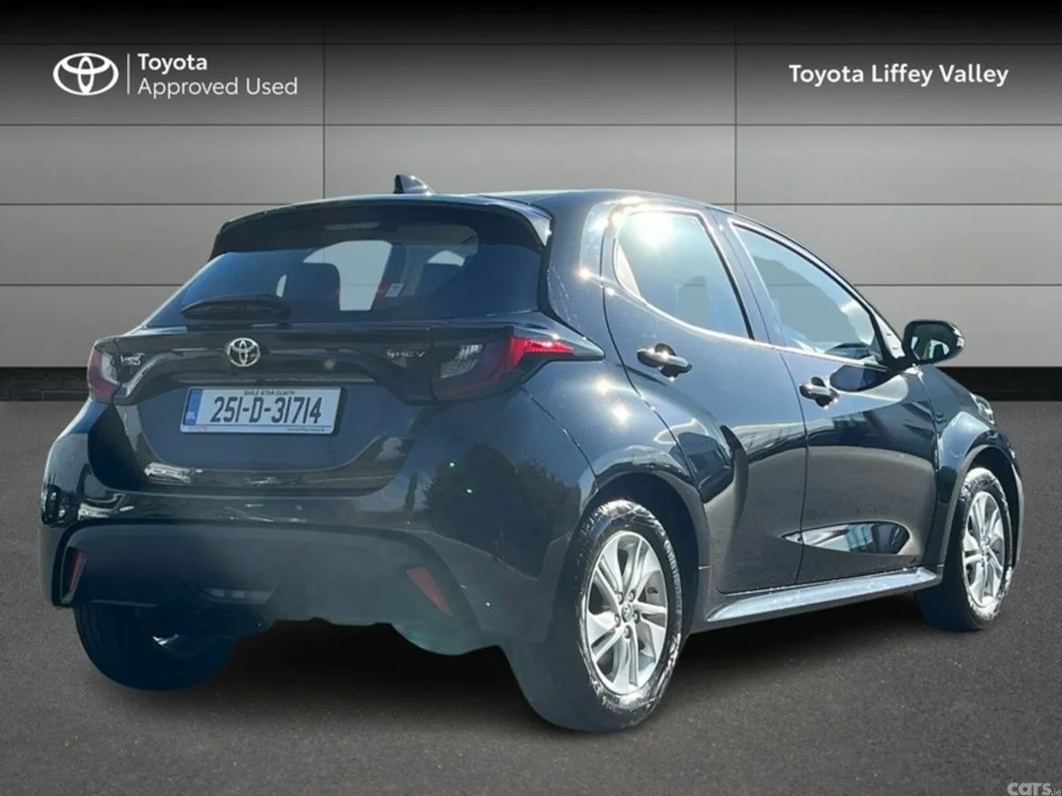 Toyota Yaris Hatchback, Petrol Hybrid, 2025, Black