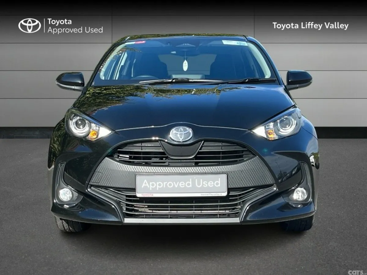 Toyota Yaris Hatchback, Petrol Hybrid, 2025, Black