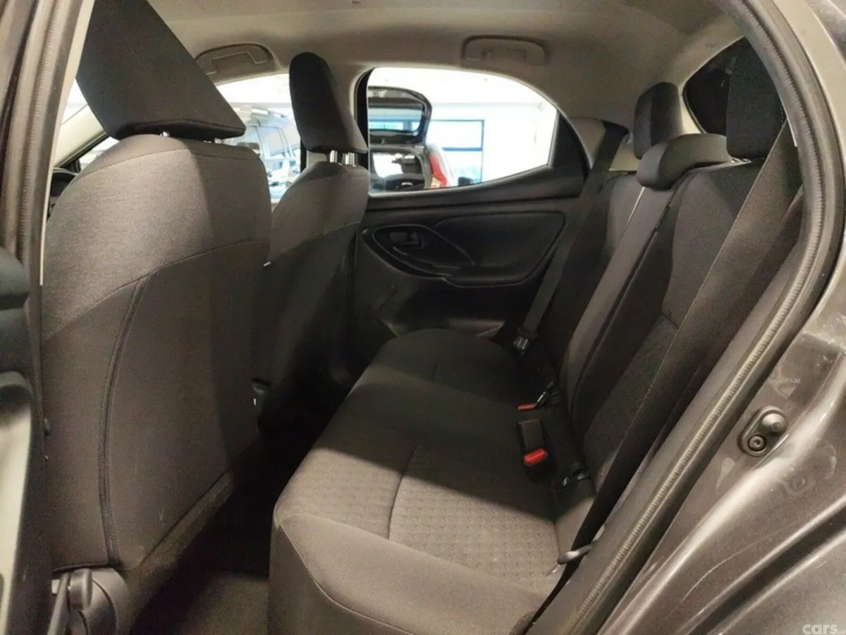 Toyota Yaris Hatchback, Petrol, 2022, Grey