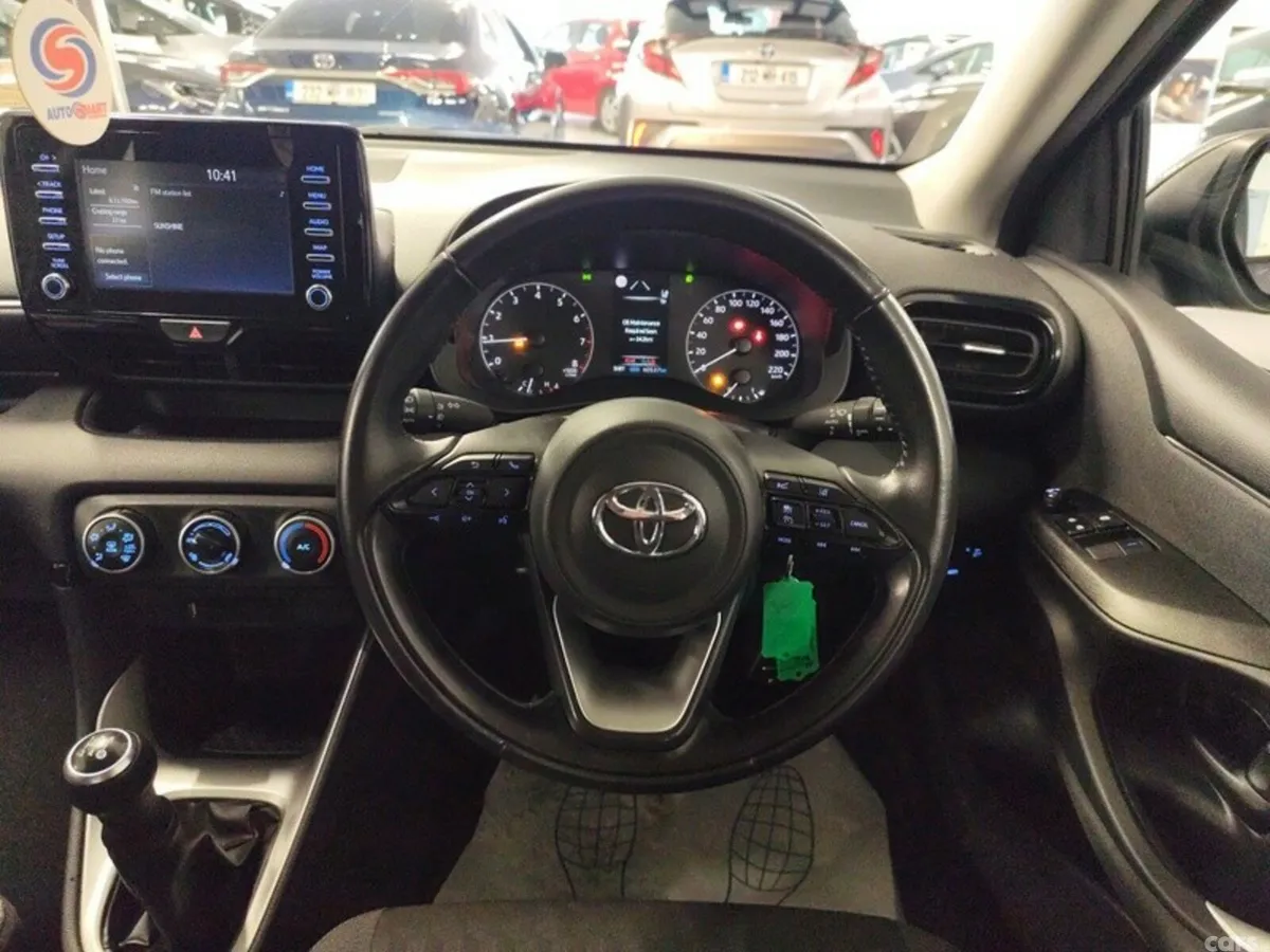 Toyota Yaris Hatchback, Petrol, 2022, Grey
