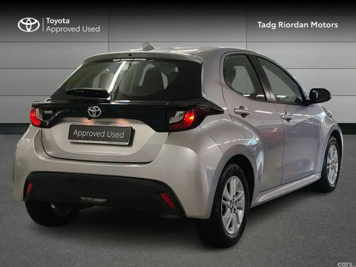 Toyota Yaris Hatchback, Petrol, 2021, Silver