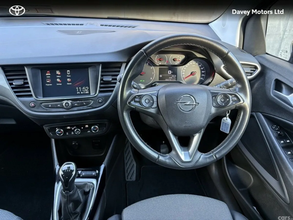 Opel Crossland MPV, Petrol, 2022, White