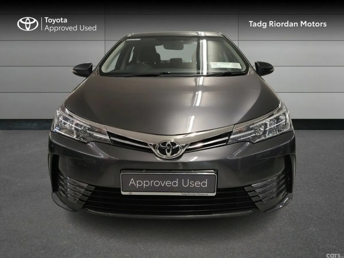 Toyota Corolla Saloon, Petrol, 2018, Grey