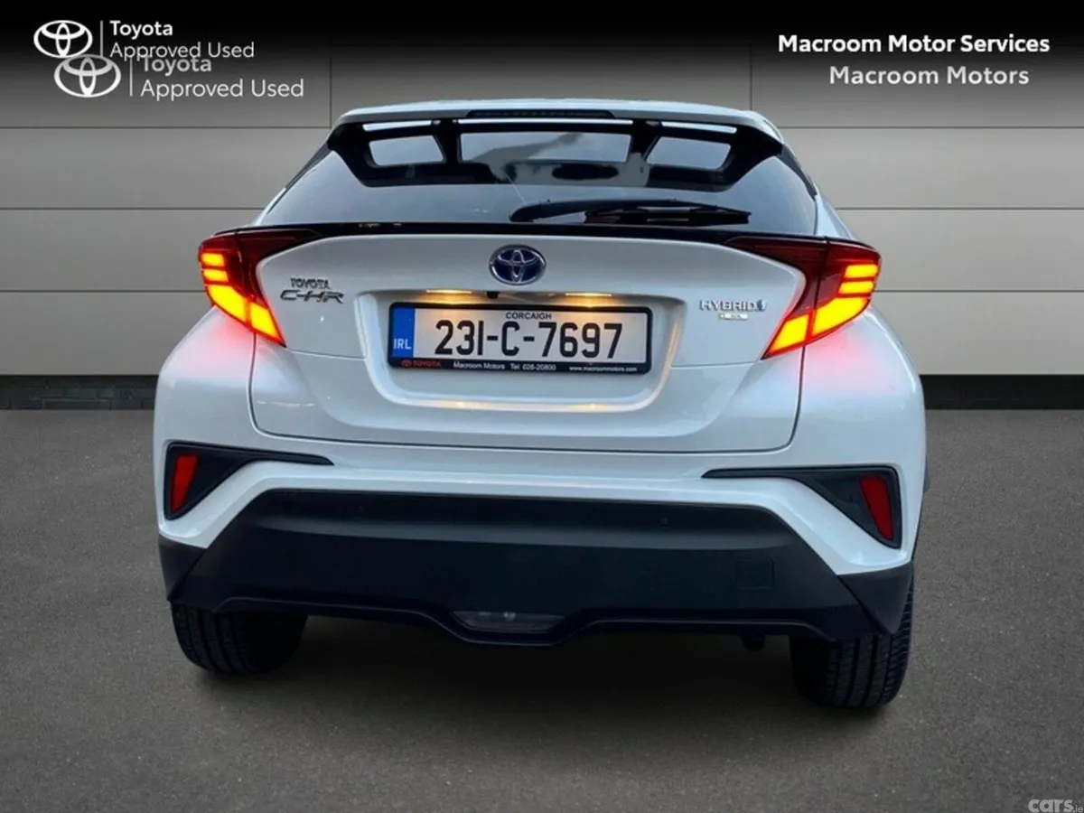 Toyota C-HR SUV, Petrol Hybrid, 2023, White