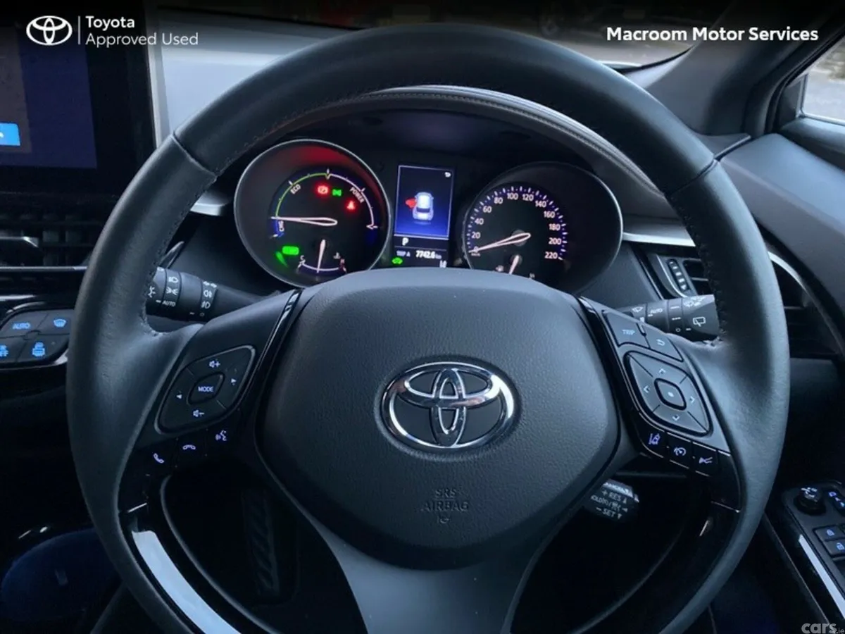Toyota C-HR SUV, Petrol Hybrid, 2023, White