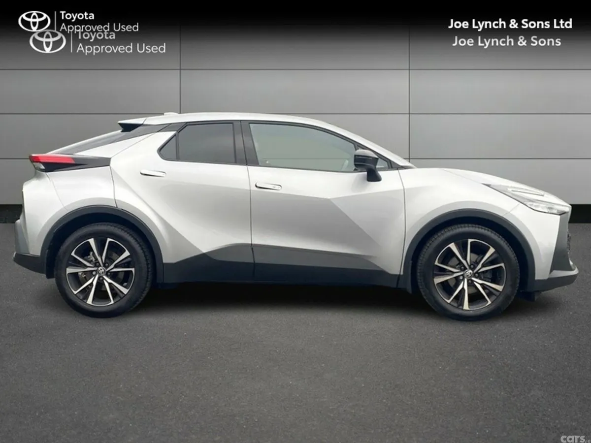 Toyota C-HR SUV, Petrol Hybrid, 2024, Silver