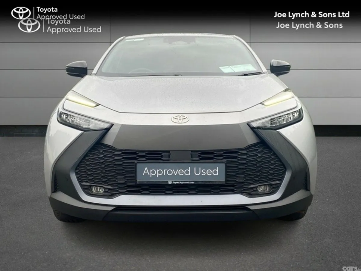 Toyota C-HR SUV, Petrol Hybrid, 2024, Silver