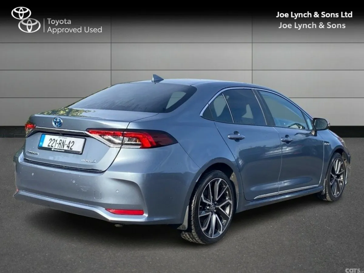 Toyota Corolla Saloon, Petrol Hybrid, 2022, Grey