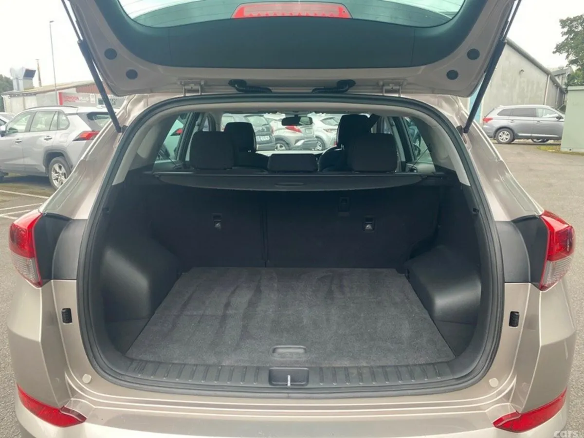 Hyundai Tucson MPV, Diesel, 2016, White