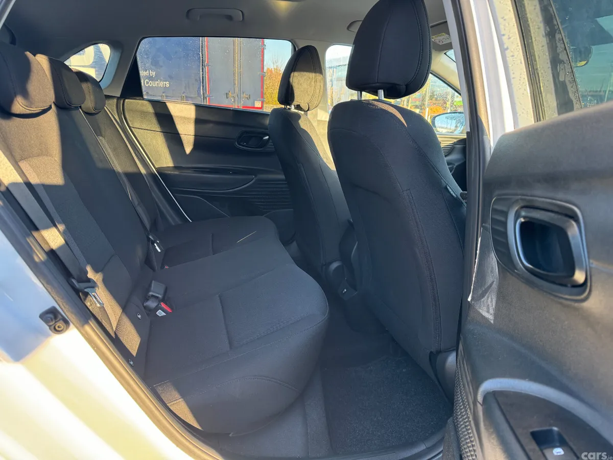 Hyundai i20 Hatchback, Petrol, 2025, White