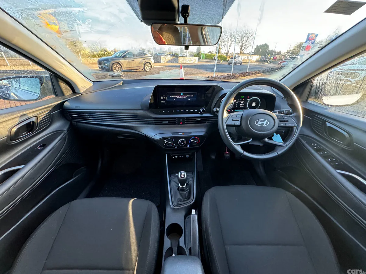 Hyundai i20 Hatchback, Petrol, 2025, White
