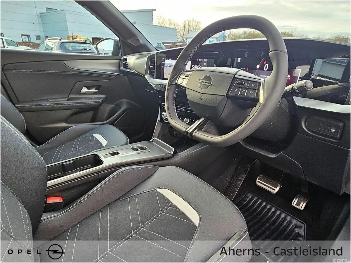 Opel Mokka SUV, Electric, 2026, Blue