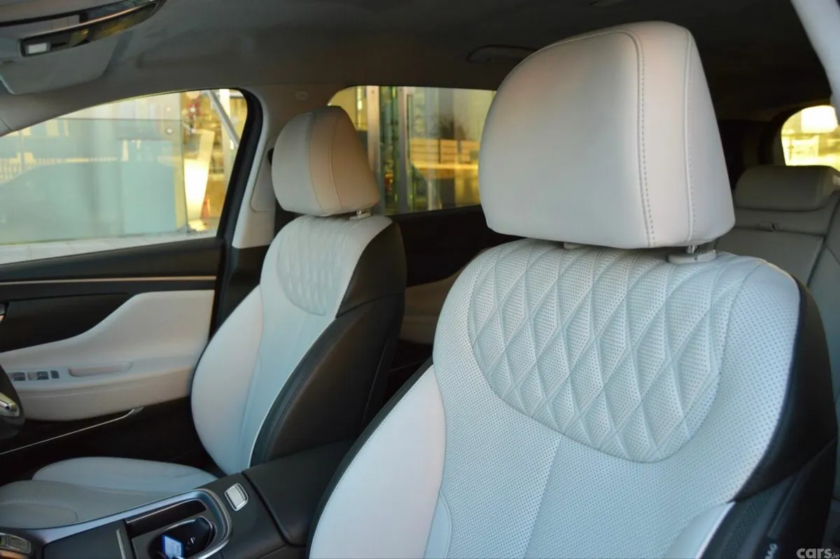Hyundai Santa Fe SUV, Petrol Plug-in Hybrid, 2022, Blue