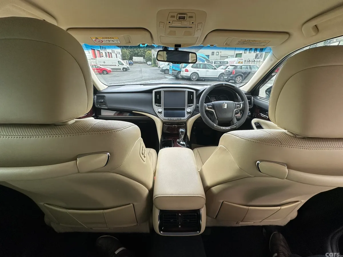 Toyota Crown Saloon, Petrol Hybrid, 2016, Blue