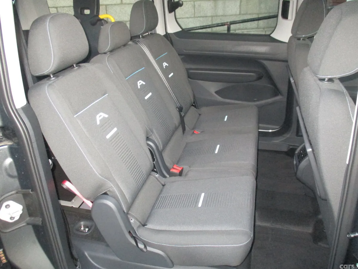 Ford Tourneo Connect MPV, Diesel, 2026, Grey