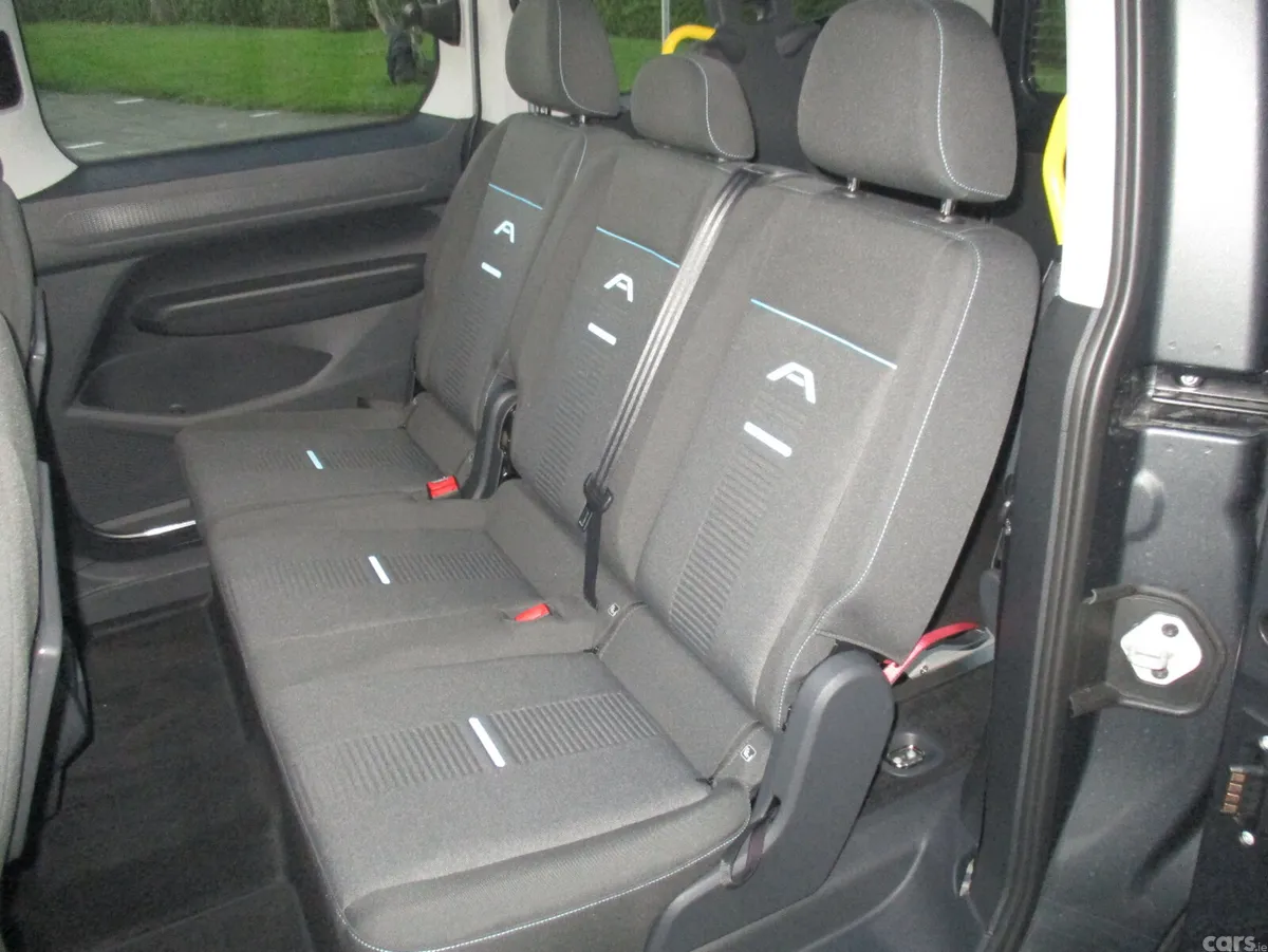 Ford Tourneo Connect MPV, Diesel, 2026, Grey