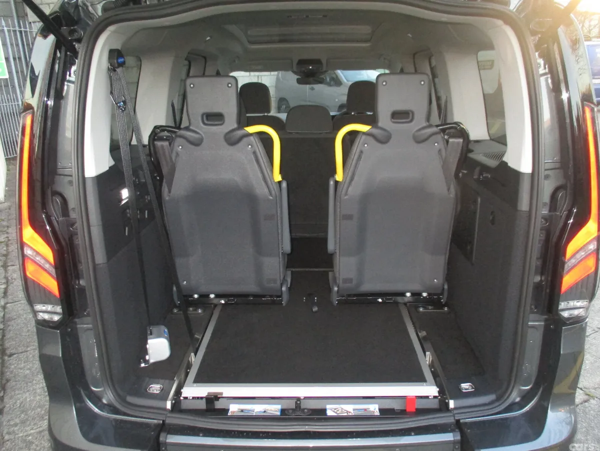 Ford Tourneo Connect MPV, Diesel, 2026, Grey