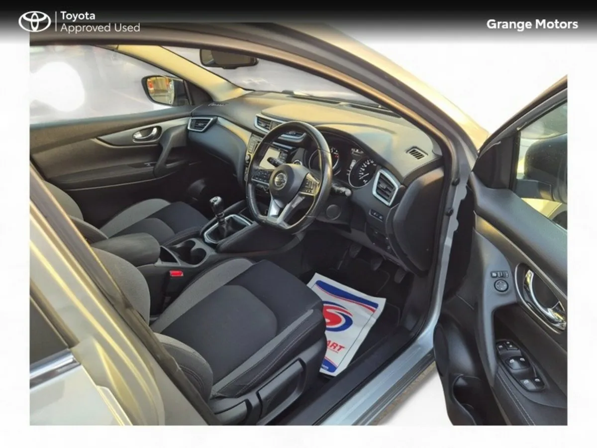 Nissan Qashqai MPV, Petrol, 2019, Grey
