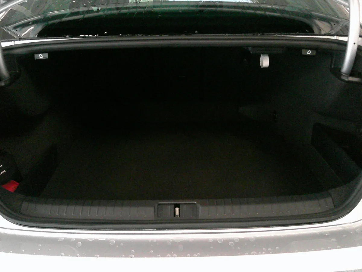 Volkswagen Passat Saloon, Diesel, 2021, Silver