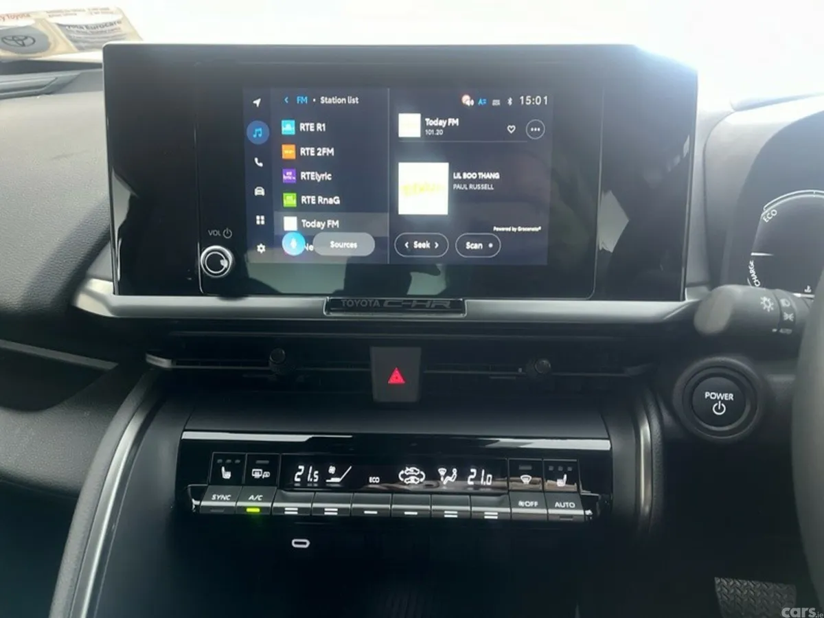 Toyota C-HR SUV, Petrol Hybrid, 2025, Blue