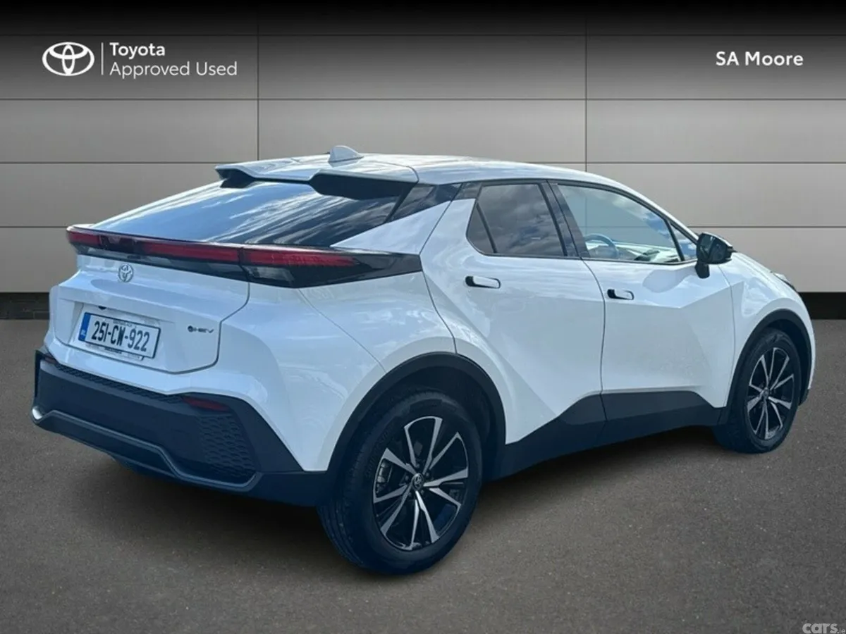 Toyota C-HR SUV, Petrol Hybrid, 2025, White