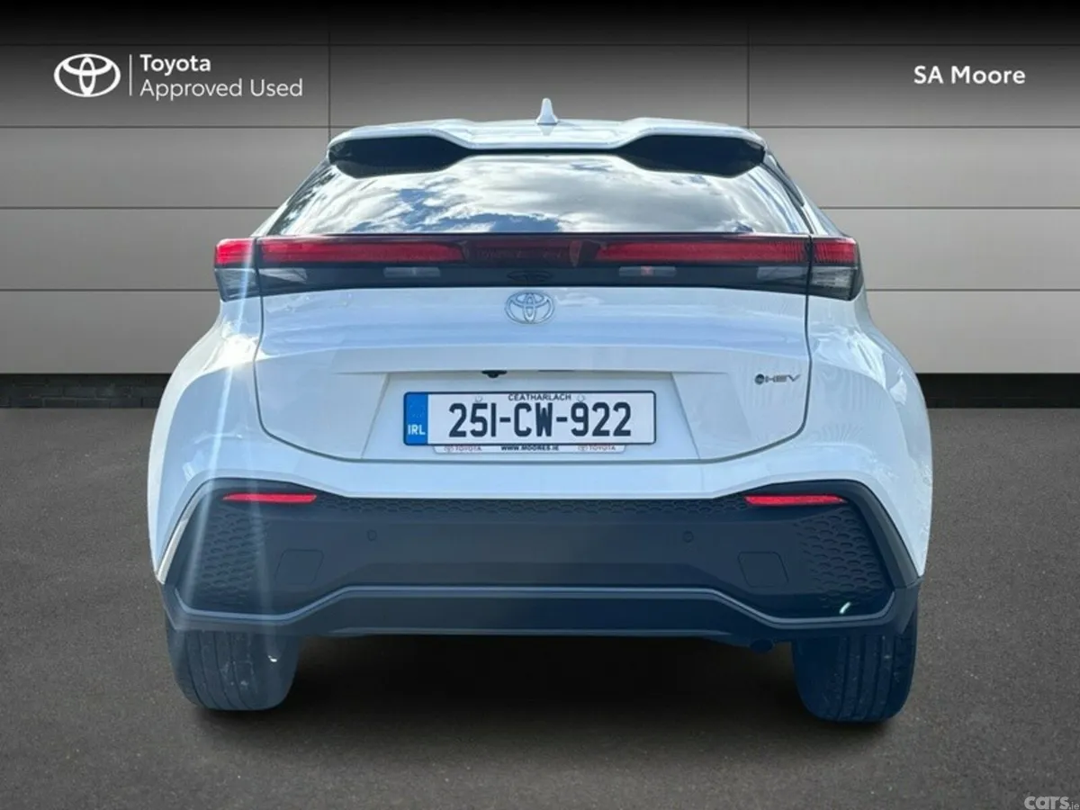 Toyota C-HR SUV, Petrol Hybrid, 2025, White