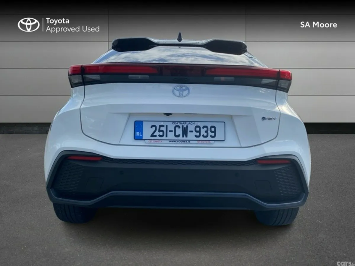 Toyota C-HR SUV, Petrol Hybrid, 2025, White