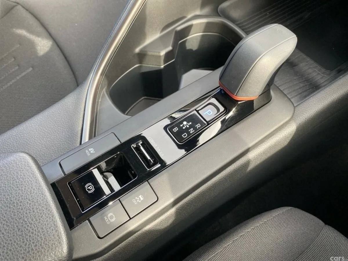 Toyota C-HR SUV, Petrol Hybrid, 2025, White
