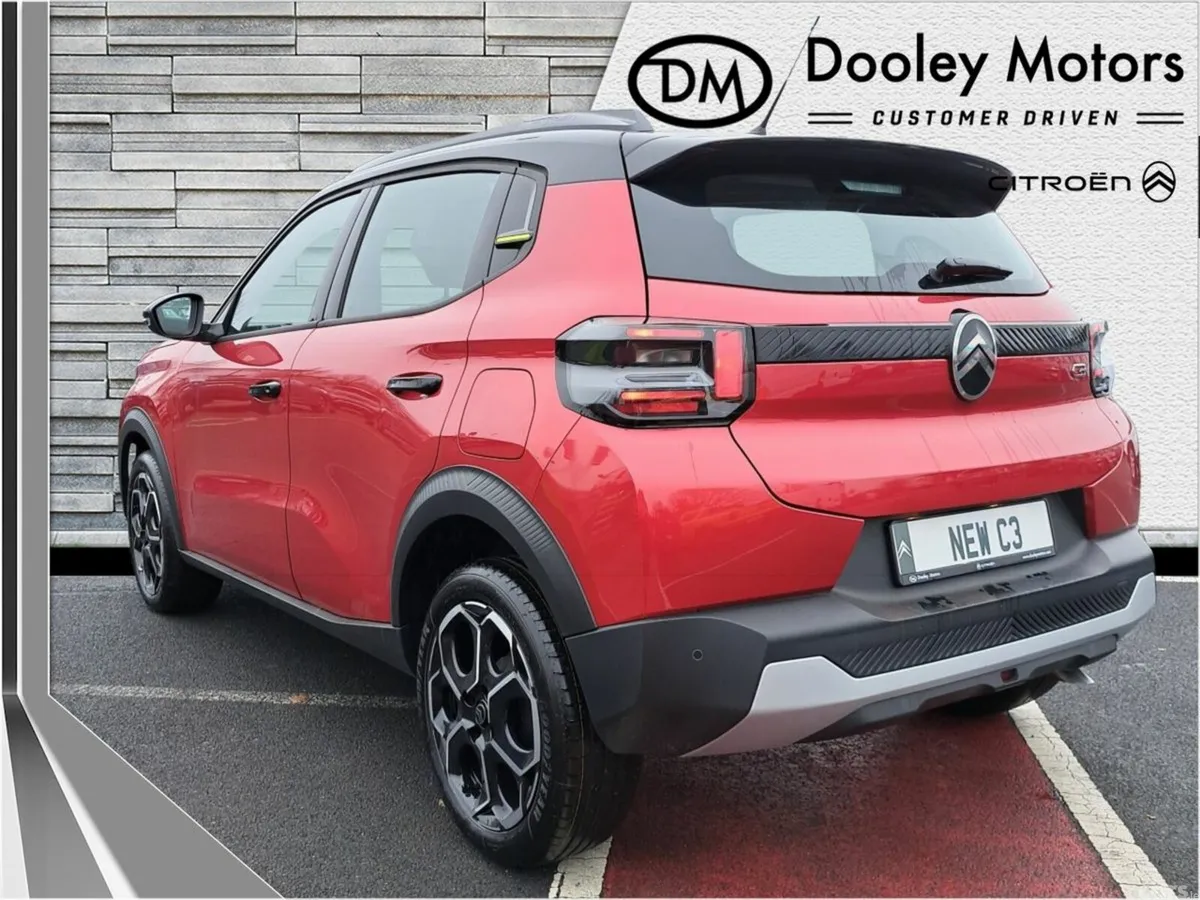 Citroen C3 Hatchback, Petrol, 2027, Red
