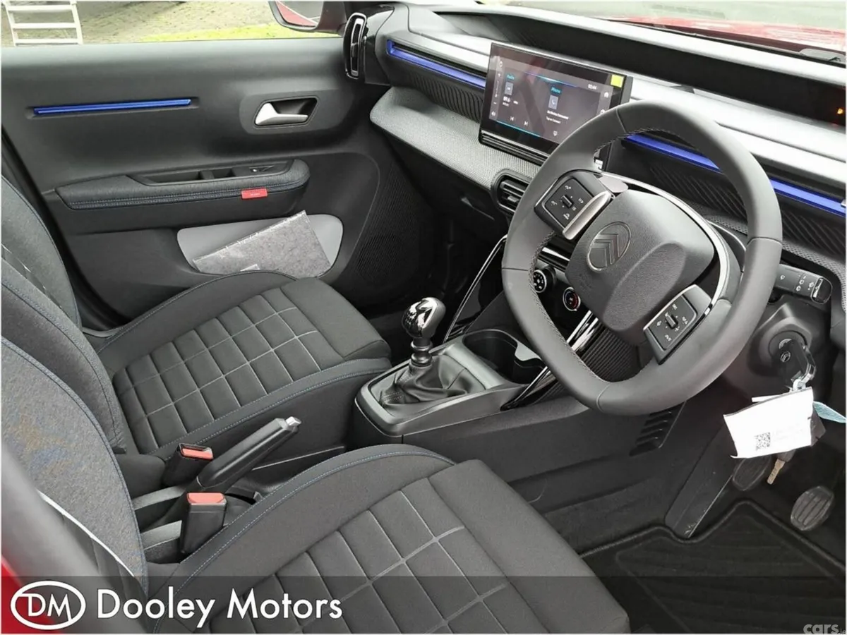 Citroen C3 Hatchback, Petrol, 2027, Red