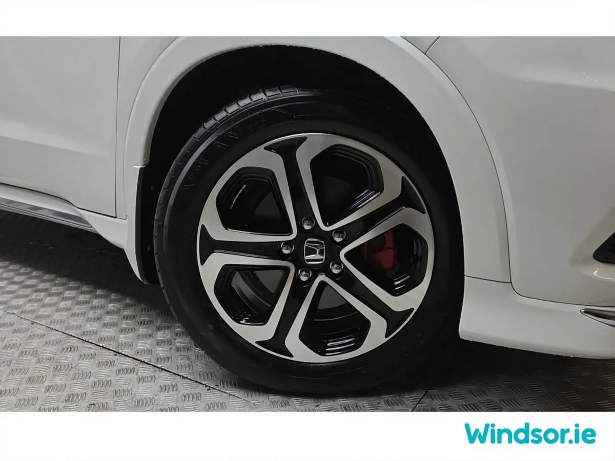 Honda Vezel Estate, Petrol Hybrid, 2019, White